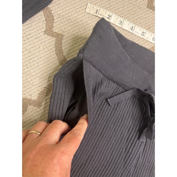 Calvin Klein Jeans Soft Ribbed Knit Joggers & mockneck top gray SET, size M, NWT - Picture 7 of 11